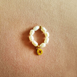 pierścionek perłowy elastyczny