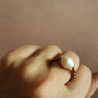 pierścionek z perłą elastyczny