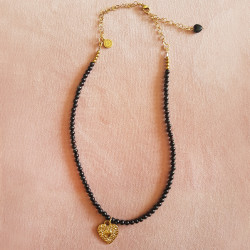 naszyjnik z onyksów z sercem