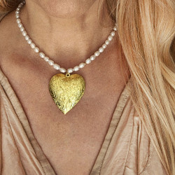 naszyjnik z pereł z dużym...