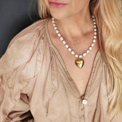 naszyjnik z pereł z dmuchanym sercem