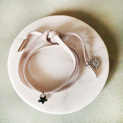 Bransoletka zamszowa z gwiazdką pink